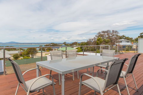 Bridport Holiday House - Accommodation Sunshine Coast 4