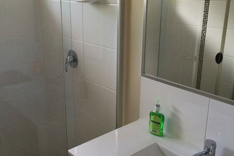 Holland Park Motel - Accommodation Sunshine Coast 1