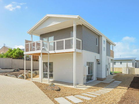 Boomer Beach Retreat Pet Friendly WiFi - Accommodation Sunshine Coast 1