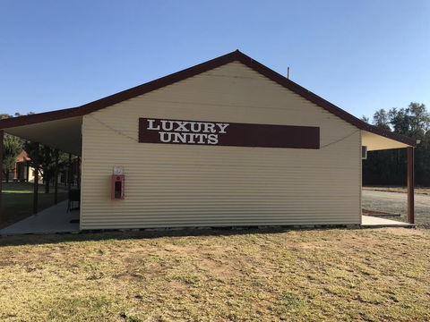 Outback Quarters - Accommodation Sunshine Coast 0