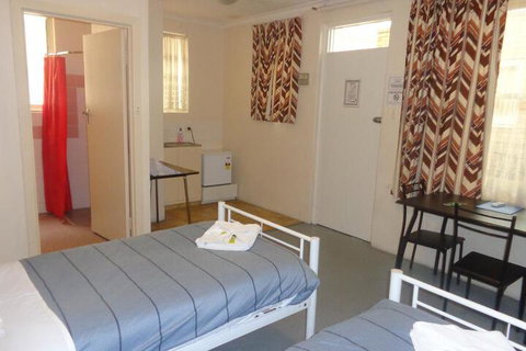 Adelaide Backpackers Travellers Inn - Accommodation Sunshine Coast 2