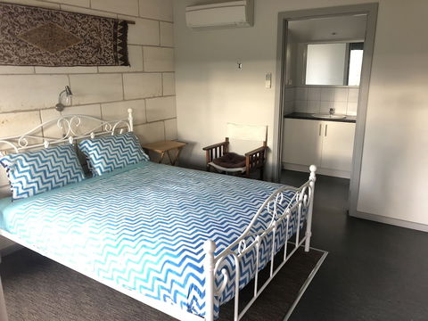 Port Campbell Guesthouse & Flash Packers - Accommodation Sunshine Coast 2