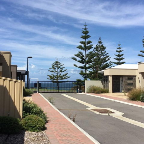 Villas On The Bay Kingscote - Accommodation Sunshine Coast 0