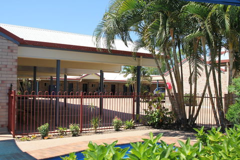 Midlander Motor Inn - Accommodation Sunshine Coast 1