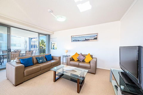 On The Bay Apartments - Accommodation Sunshine Coast 3
