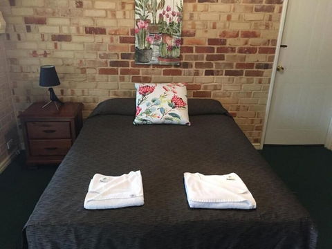 Travellers Rest Motel - Accommodation Sunshine Coast 4