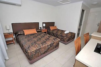 Swag Motel - Accommodation Sunshine Coast 1