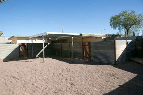 Cave Place Units - Accommodation Sunshine Coast 3