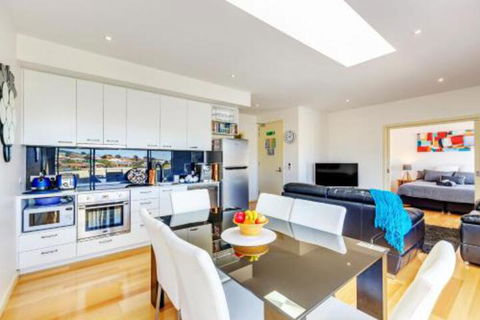 Bellerive Marina View Apartments NO 27 - Accommodation Sunshine Coast 0