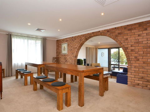 The House On The Lake At Fishing Point Lake Macquarie Honestly Put The Line In & Catch Fish - Accommodation Sunshine Coast 5