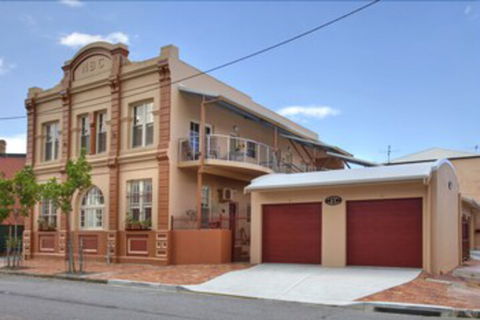 Newcastle Terraces & Apartments NBC Apartments - Accommodation Sunshine Coast 0