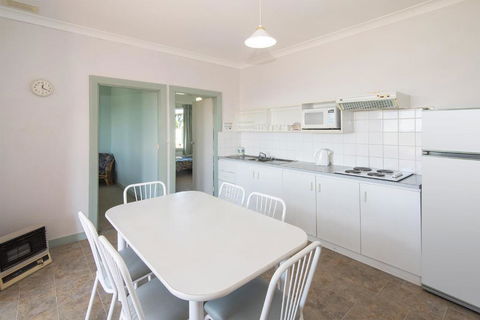 Augusta Hotel Motel - Accommodation Sunshine Coast 6