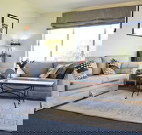 FALMOUTH Seadrift Cottage - Accommodation Sunshine Coast