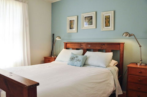 FALMOUTH Seadrift Cottage - Accommodation Sunshine Coast 5