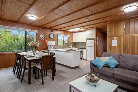 Renmark River Villas & Boats & Bedzzz - Accommodation Sunshine Coast 1