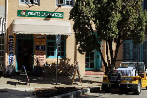Pirates Backpackers - Hostel - Accommodation Sunshine Coast 1