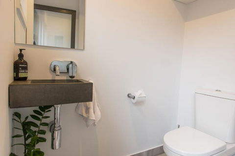 The Bright House - Accommodation Sunshine Coast 1