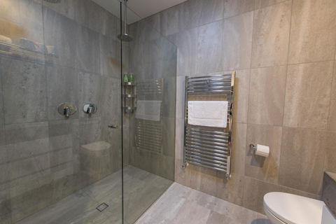 The Bright House - Accommodation Sunshine Coast 5