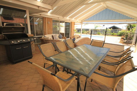Castaway - Accommodation Sunshine Coast 5