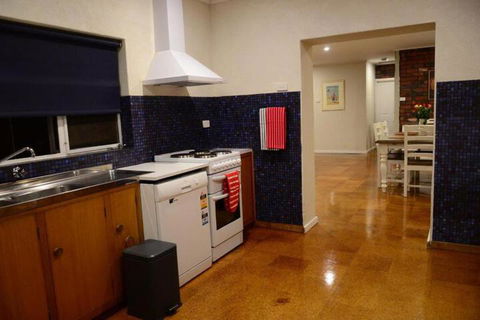Ratcliff Cottage - Accommodation Sunshine Coast 7