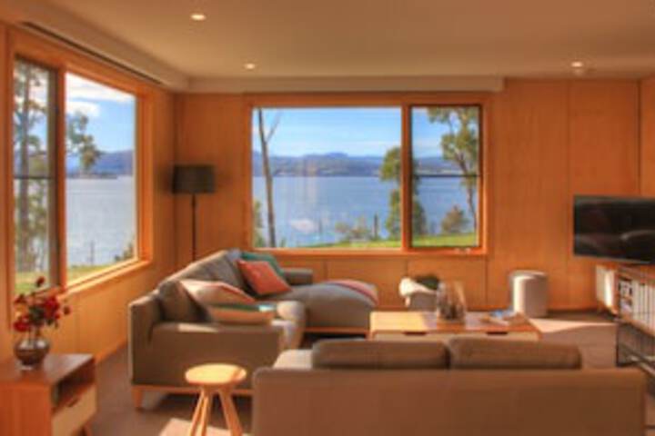 Brooks Bay TAS Accommodation Sunshine Coast