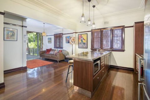 Anville Court - Accommodation Sunshine Coast 0