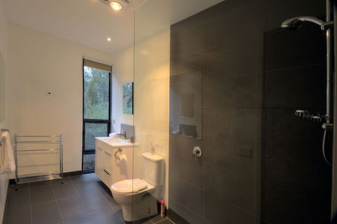 Hazards Rim - Accommodation Sunshine Coast 2