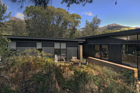 Hazards Rim - Accommodation Sunshine Coast 0
