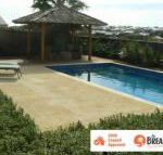 La Mer Home with a Pool - Accommodation Sunshine Coast