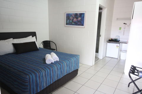 Barrier Reef Motel - Accommodation Sunshine Coast 6