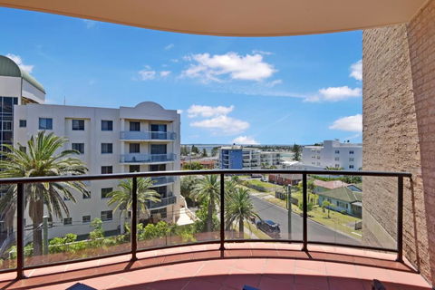 Crystal Waters 15 - Accommodation Sunshine Coast 6