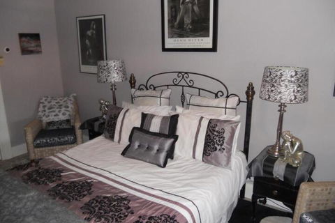 Montrose House - Accommodation Sunshine Coast 7