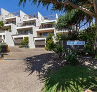 Comfortable  stylish with rooftop spa - Accommodation Sunshine Coast