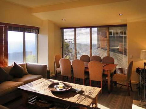 Howqua 6 - Accommodation Sunshine Coast 2