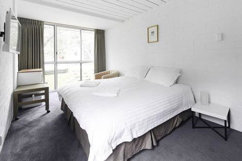 Moose 9 - Accommodation Sunshine Coast 6