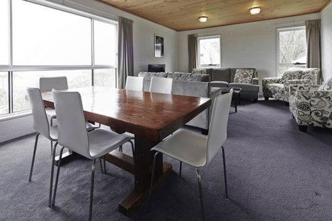 Moose 9 - Accommodation Sunshine Coast 5