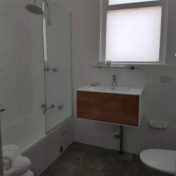Northern Star Hotel Hamilton - Accommodation Sunshine Coast 4