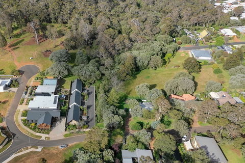 Margaret River Bungalows - Accommodation Sunshine Coast 1