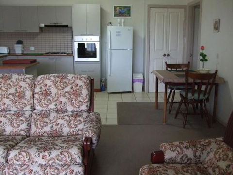 Nannup Riverview Cottage - Accommodation Sunshine Coast 1