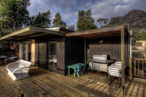 Cove Cottage - Accommodation Sunshine Coast 0