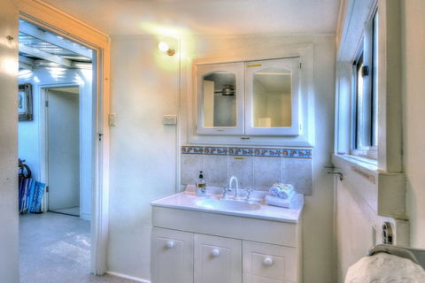 Cove Cottage - Accommodation Sunshine Coast 7
