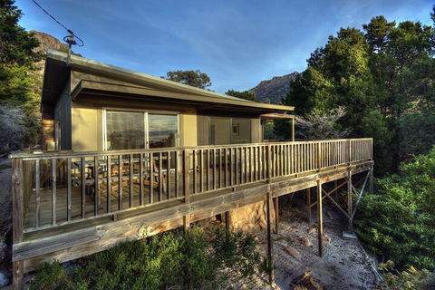 Cove Cottage - Accommodation Sunshine Coast 1