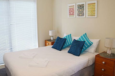 Banksys By The Bay - Accommodation Sunshine Coast 3