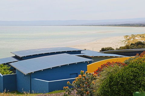 Banksys By The Bay - Accommodation Sunshine Coast 2