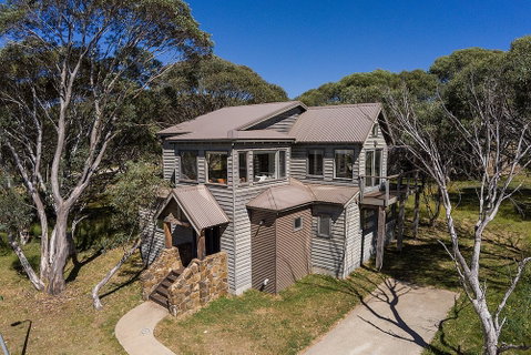 Alpenglow - Accommodation Sunshine Coast 1