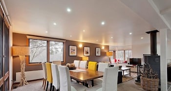 Aosta - Accommodation Sunshine Coast 1