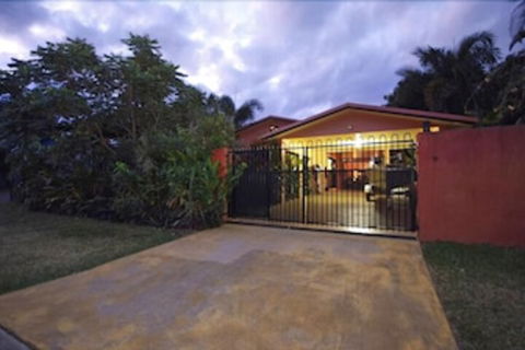 Hacienda Cooya Beach - Accommodation Sunshine Coast 1