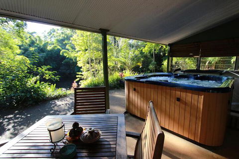 The Pond Cottage - Accommodation Sunshine Coast 2
