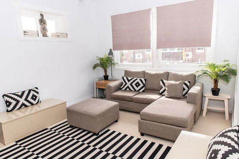 Bondi Beach Gorgeous Apartment H323 - Accommodation Sunshine Coast 4