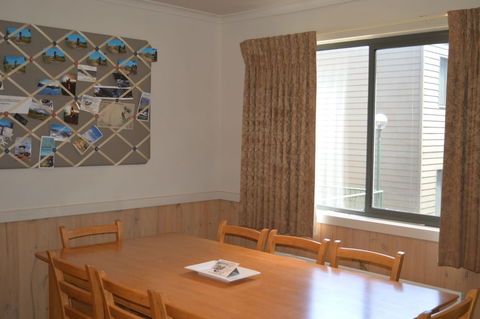 Discobulous 6 - Accommodation Sunshine Coast 3